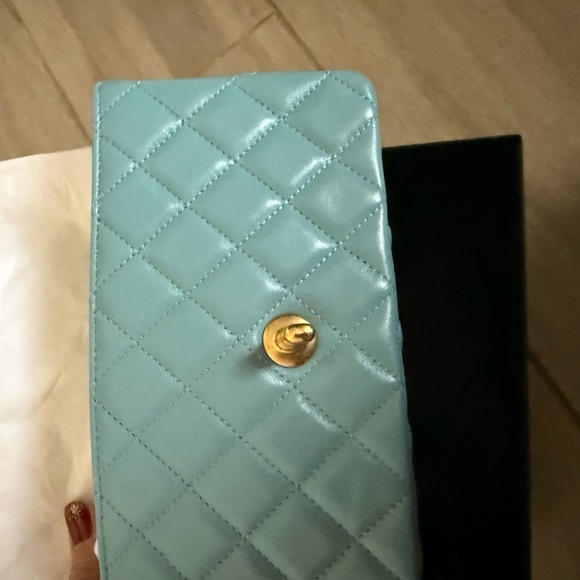 Chanel Light Blue Quilted Shoulder Bag - Picture 5 of 8